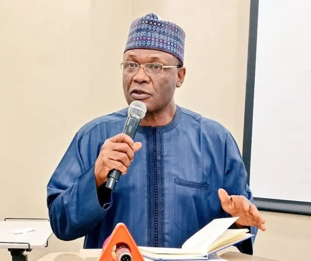 Farfesa Mahmud Yakubu