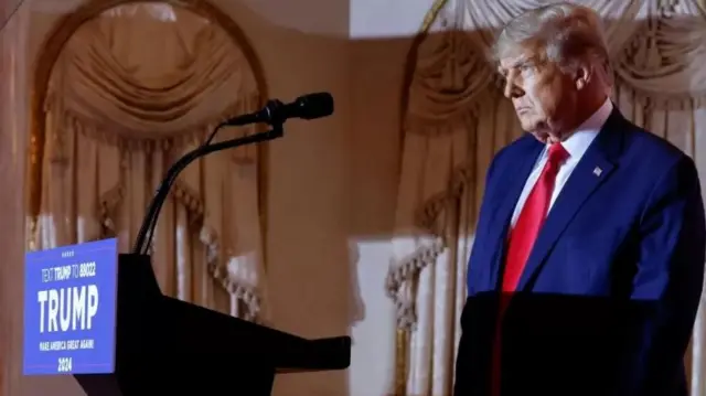 डोनाल्ड ट्रम्प