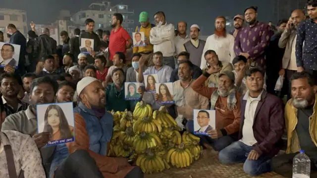 রাতে যারা সমাবেশস্থলে এসেছিলেন, তারা নিজেরাই নিজেদের খাবারের ব্যবস্থা করে নিয়েছেন