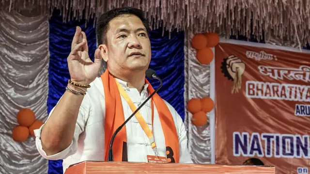 मुख्यमंत्री पेमा खांडू