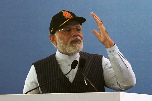 नरेंद्र मोदी