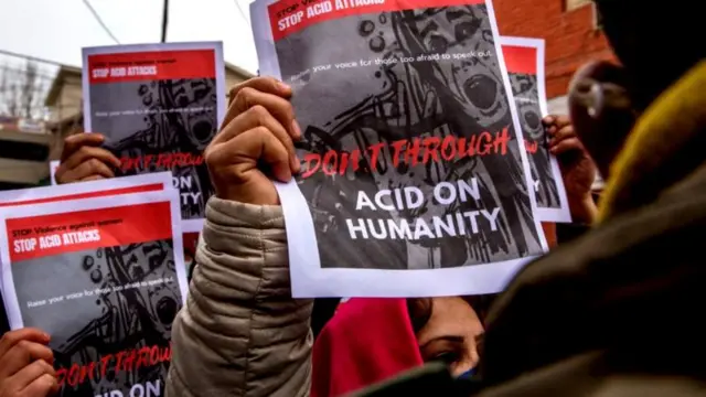 એસિડ એટેકનો વિરોધ