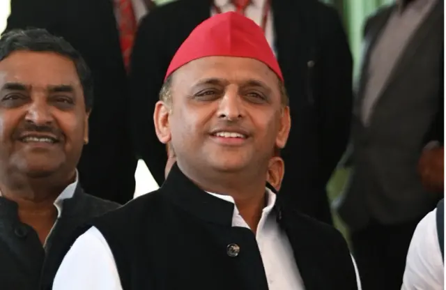 अखिलेश यादव