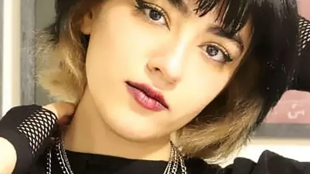 نیکا شاکرمی