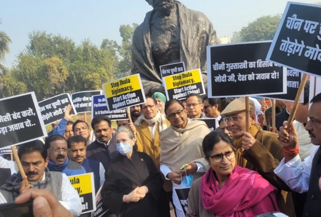 विपक्ष की संसद में चीन पर चर्चा की मांग