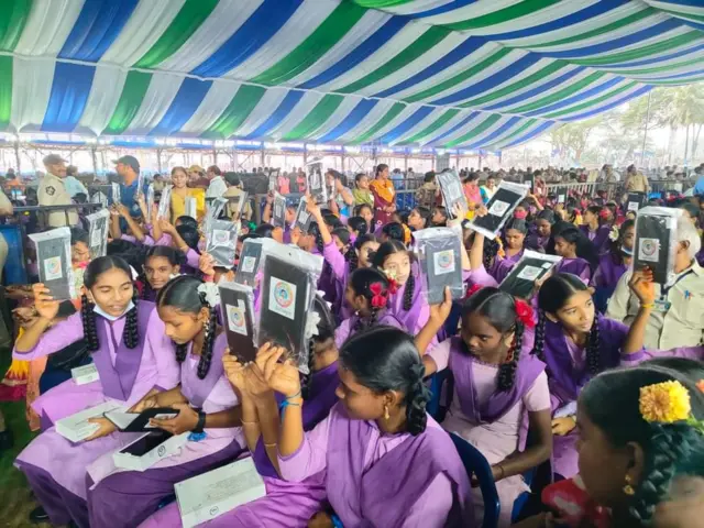 విద్యార్థులు