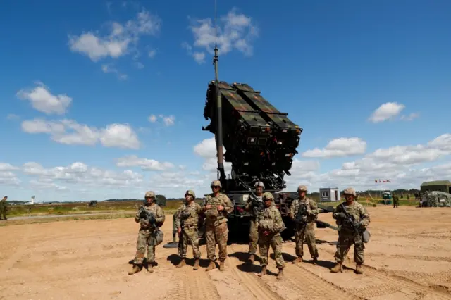 Американские военные и ЗРК "Пэтриот" на учениях 2017 года