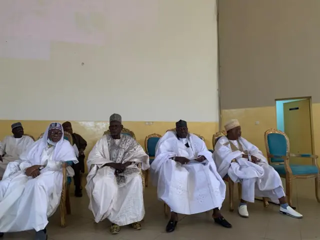 Manyan malaman Hausa a dakin taron