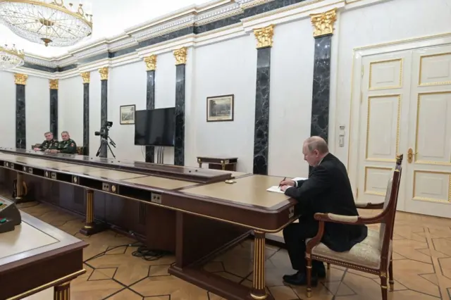 Путин изолирован от реальности, утверждает WSJ