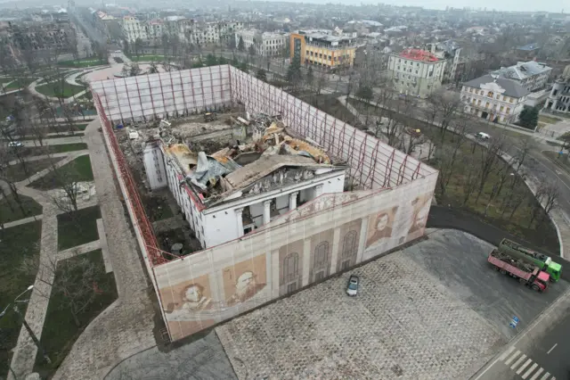 театр в Мариуполе