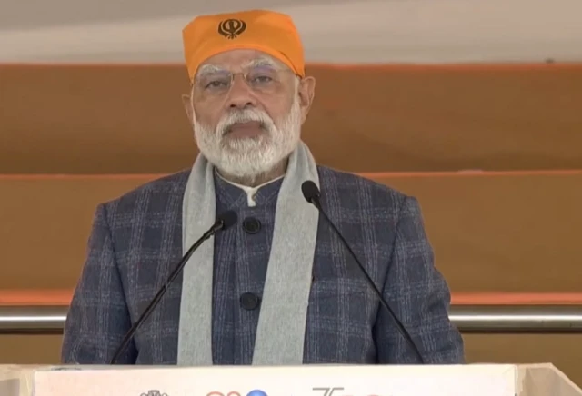 नरेंद्र मोदी