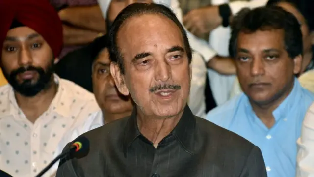 પૂર્વ કૉંગ્રેસ નેતા ગુલામ નબી આઝાદ