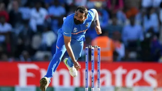 బౌలర్ మహ్మద్ షమీ
