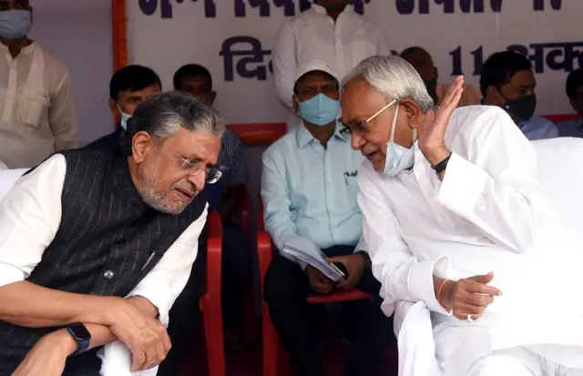 नीतीश कुमार और सुशील कुमार मोदी की फ़ाइल फ़ोटो