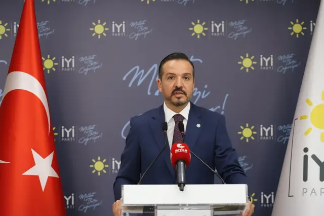 Kürşad Zorlu