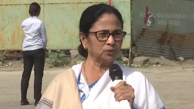 పశ్చిమ బెంగాల్ ముఖ్యమంత్రి మమతా బెనర్జీ