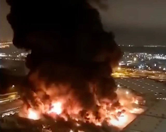 مشاهد الحريق الهائل