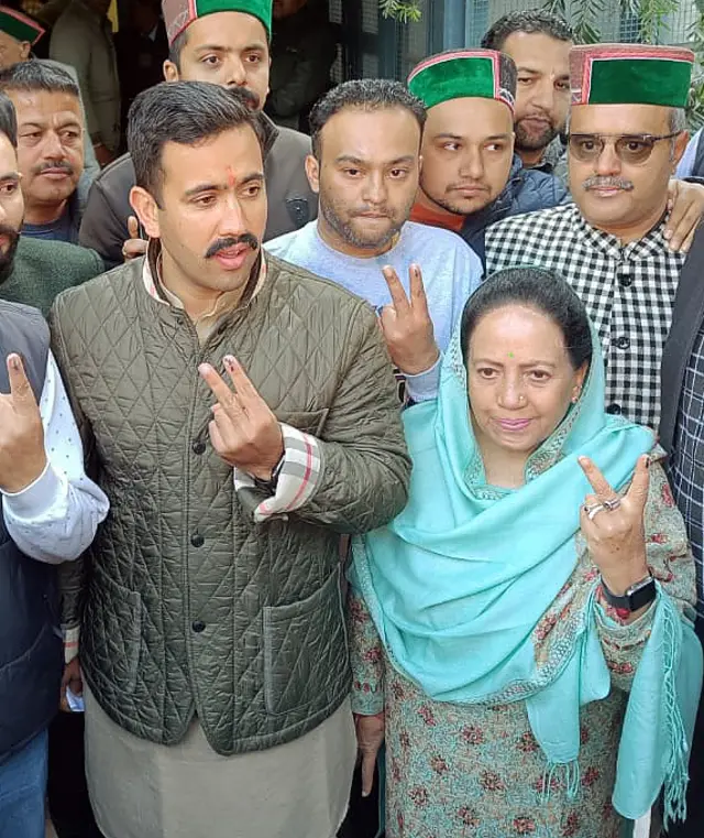हिमाचल प्रदेश के पूर्व मुख्यमंत्री वीरभद्र सिंह की पत्नी प्रतिभा सिंह प्रदेश कांग्रेस कमेटी की अध्यक्ष हैं