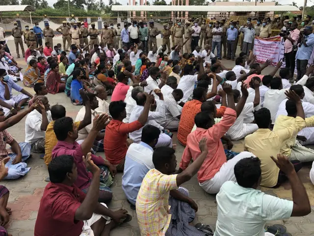 மீனவர்கள் போராட்டம்