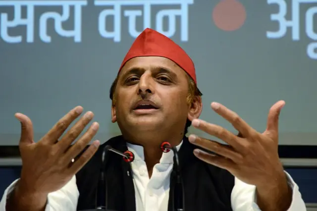 अखिलेश यादव