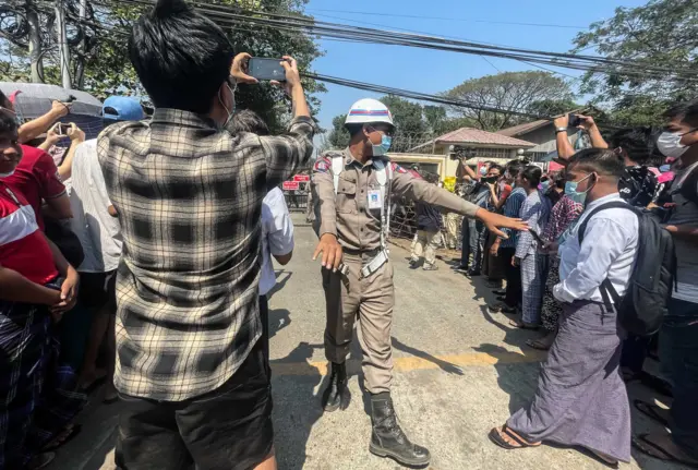Insein Prison , Feb 12, Union Day
