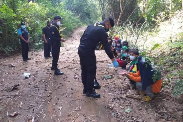 မြန်မာနိုင်ငံသား ၂၀၀၀ ကျော် ဖမ်းဆီးခံထားရ