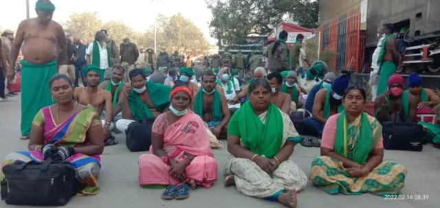 டெல்லியில் தமிழ்நாடு விவசாயிகள் போராட்டம்