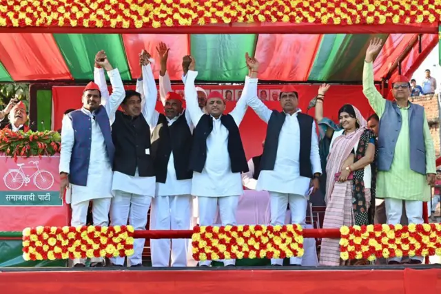 अखिलेश यादव