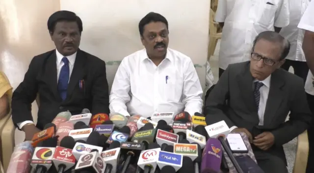 வழக்குரைஞர் அருள் வடிவேல் சேகர்