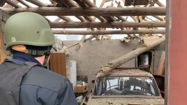 الأضرار الناجمة عن القصف في ستانتسيا لوهانسكا يوم الجمعة