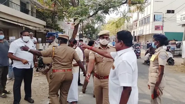 வாக்குவாதத்தில் ஈடுபட்ட திமுக மற்றும் பாஜகவினர்