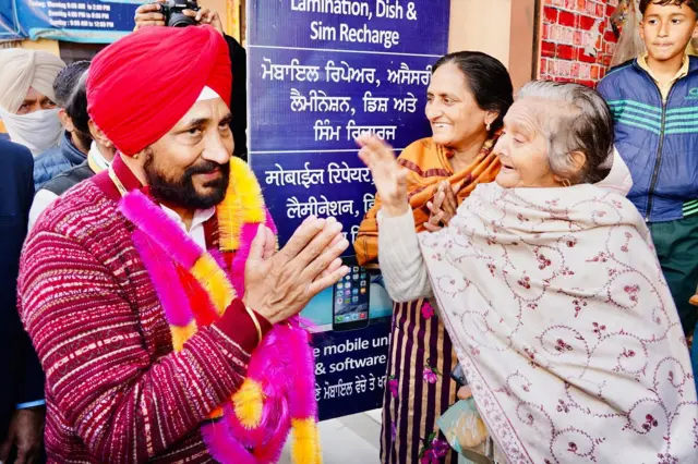 ਪੰਜਾਬ ਦੇ ਮੁੱਖ ਮੰਤਰੀ ਚਰਨਜੀਤ ਸਿੰਘ ਚੰਨੀ