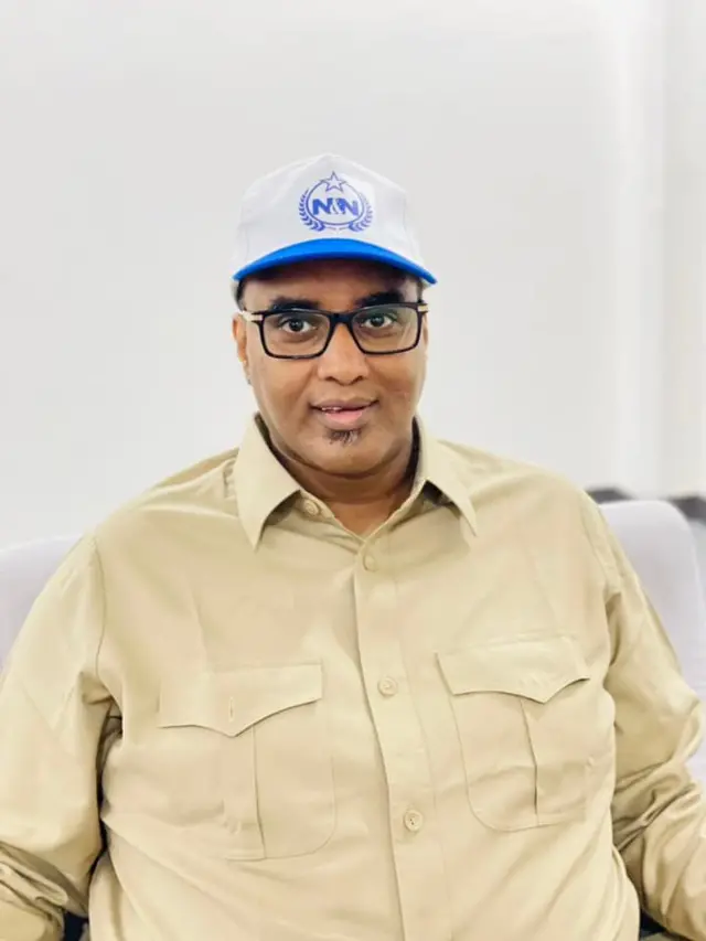 Bokira Yuliya bilan jinsiy aloqa Ayolning kokragi bilan jinsiy aloqa