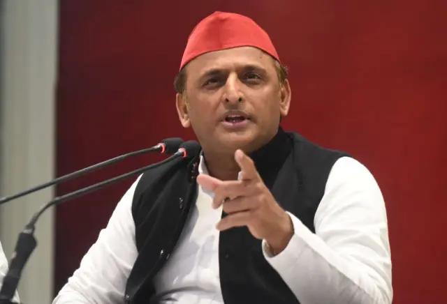 अखिलेश यादव