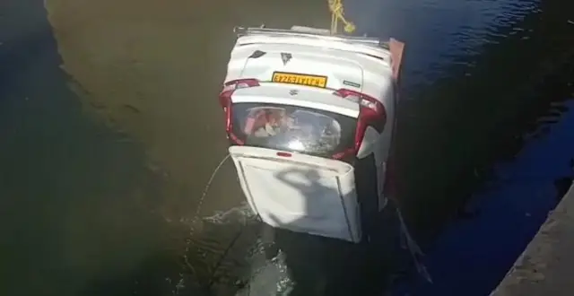 चंबल नदी में कार