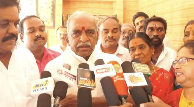 பொன் ராதாகிருஷ்ணன்.