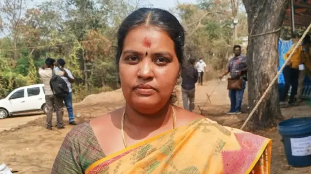 அதிமுக வேட்பாளர்