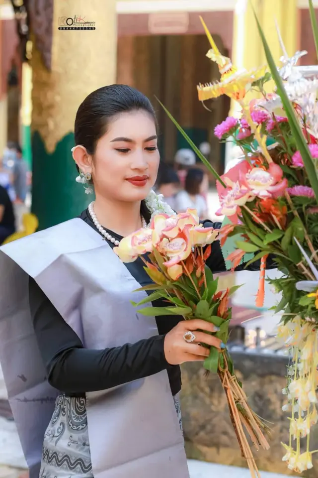 အလှမယ်သရုပ်ဆောင် သင်းသင်း