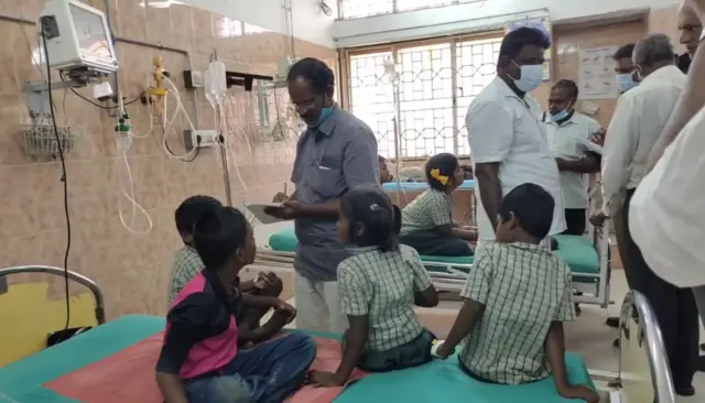 அழுகிய முட்டையைச் சாப்பிட்டதால் 27 மாணவர்களுக்கு வாந்தி, மயக்கம்