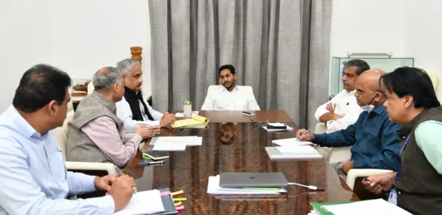 వై.ఎస్.జగన్ ఉన్నత స్థాయి భేటీ