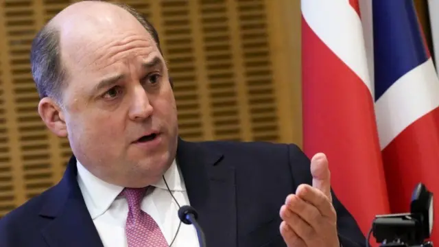 ব্রিটিশ প্রতিরক্ষামন্ত্রী বেন ওয়ালেস