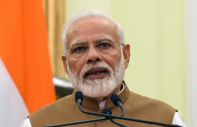 नरेंद्र मोदी