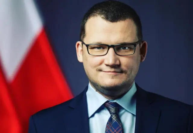 Pawel Szefernaker bụ minista na-ahụ maka mba na mba na Poland ezipụtala ozi maka etu oke ala dị ugbua
