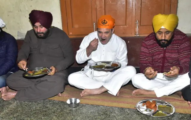 सिद्धू, राहुल गांधी और सीएम चन्नी