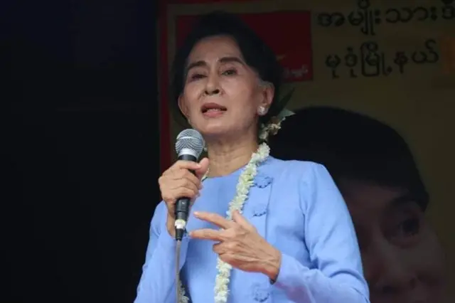 ဒေါ်အာင်ဆန်းစုကြည်