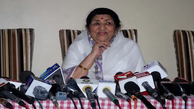 लता मंगेशकर