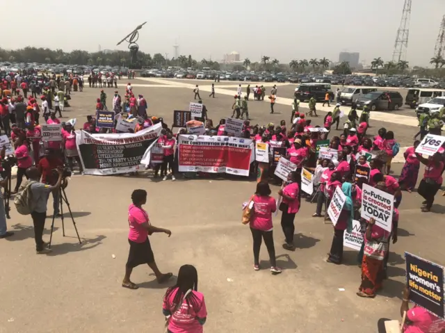 Women wit disabilities join NLC and oda women groups to chook mouth for Constitution review mata