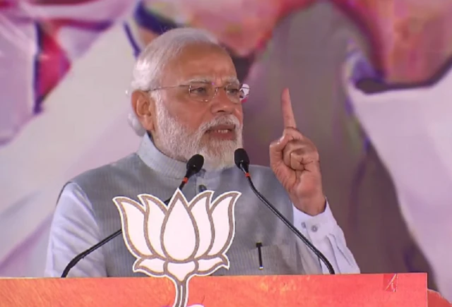 नरेंद्र मोदी