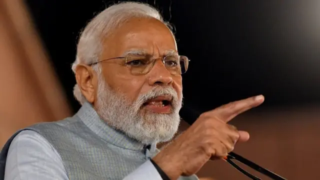नरेंद्र मोदी