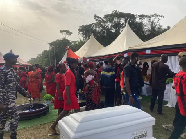 Dem lay de victims in state for public viewing